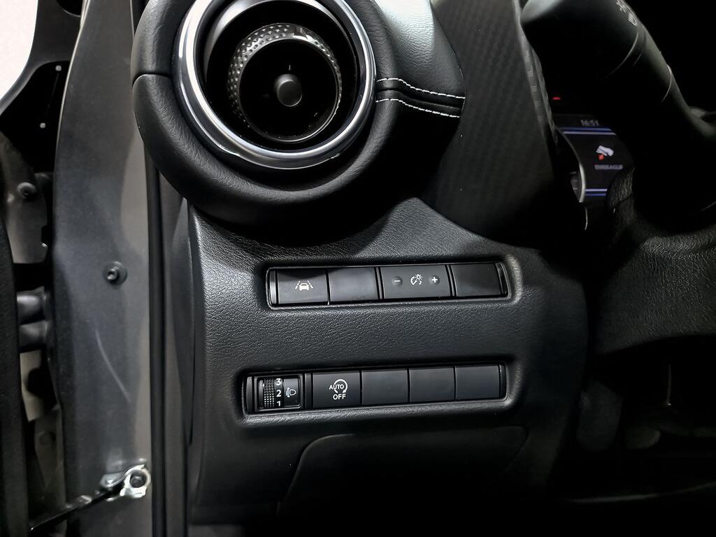 Nissan Juke DIG-T 84 kW (114 CV) 6M/T N-Connecta 12