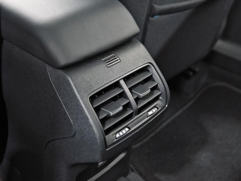 Citroën C4 PureTech 130 S&S 6v Feel Pack 31