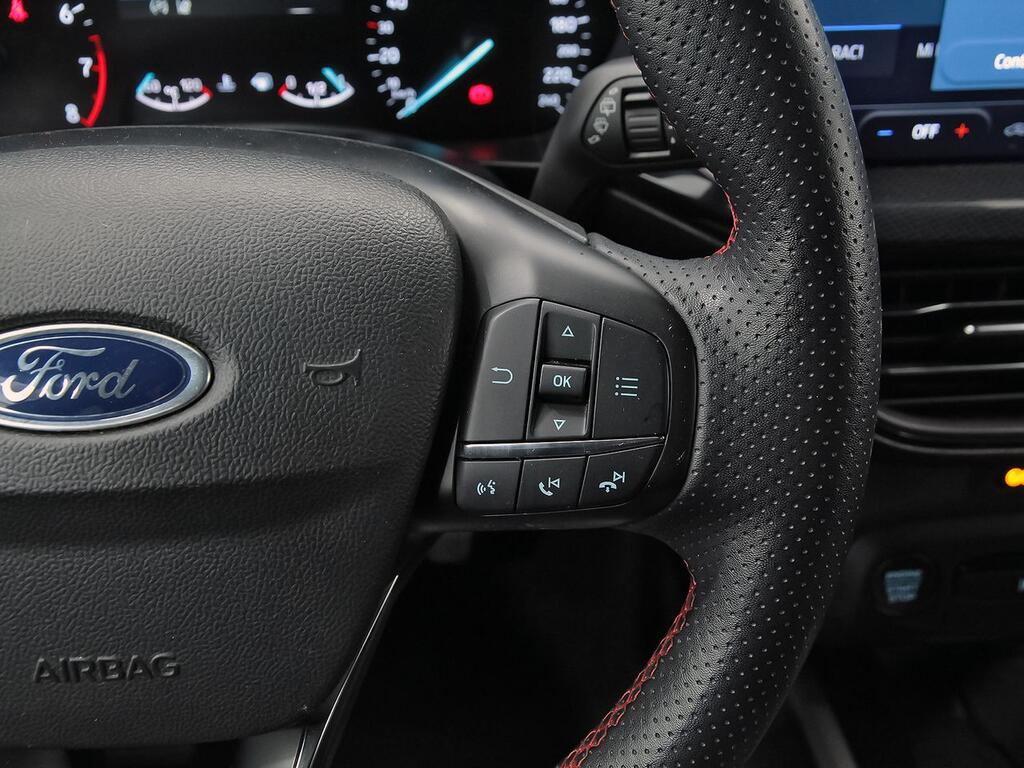 Ford Focus 1.0 Ecoboost MHEV 114kW ST-Line 18