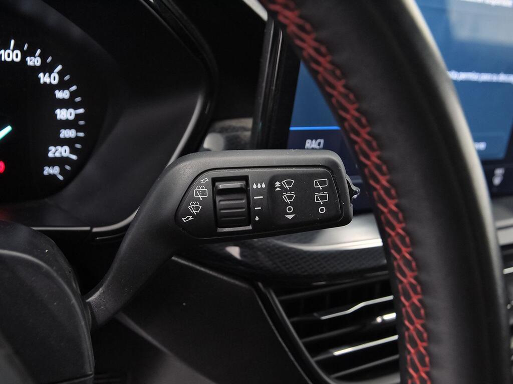 Ford Focus 1.0 Ecoboost MHEV 114kW ST-Line 16