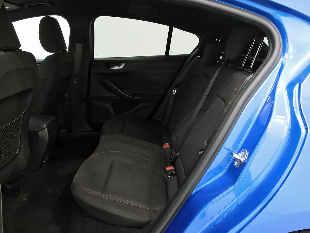 Ford Focus 1.0 Ecoboost MHEV 114kW ST-Line 9