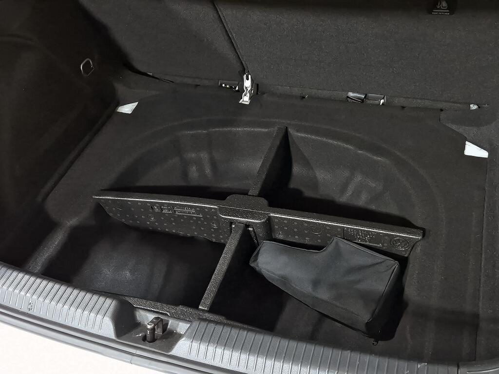 Volkswagen Golf 2.0 TDI 85kW (115CV) 29