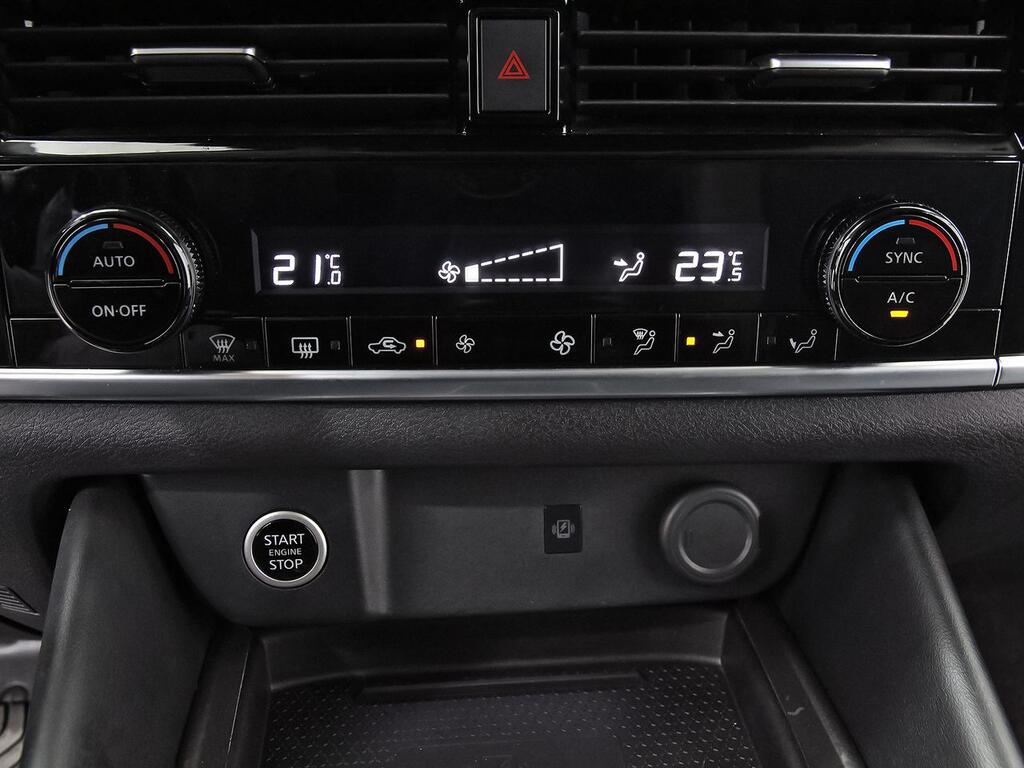 Nissan Qashqai DIG-T 116kW CVT N-Connecta 29