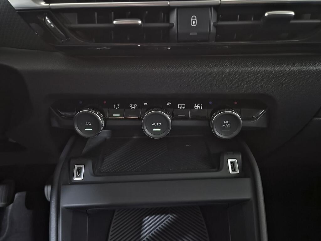 Citroën C4 BlueHdi 110 S&S Feel Pack 26