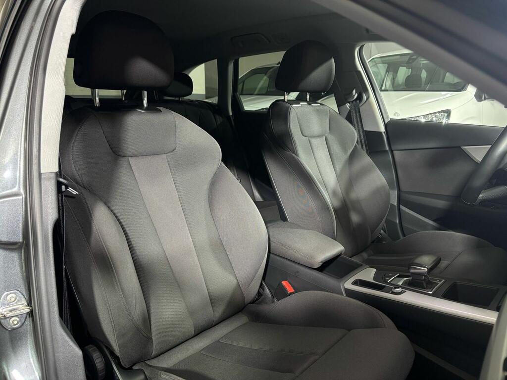 Audi A4 Avant S line 30 TDI 100kW S tronic 19
