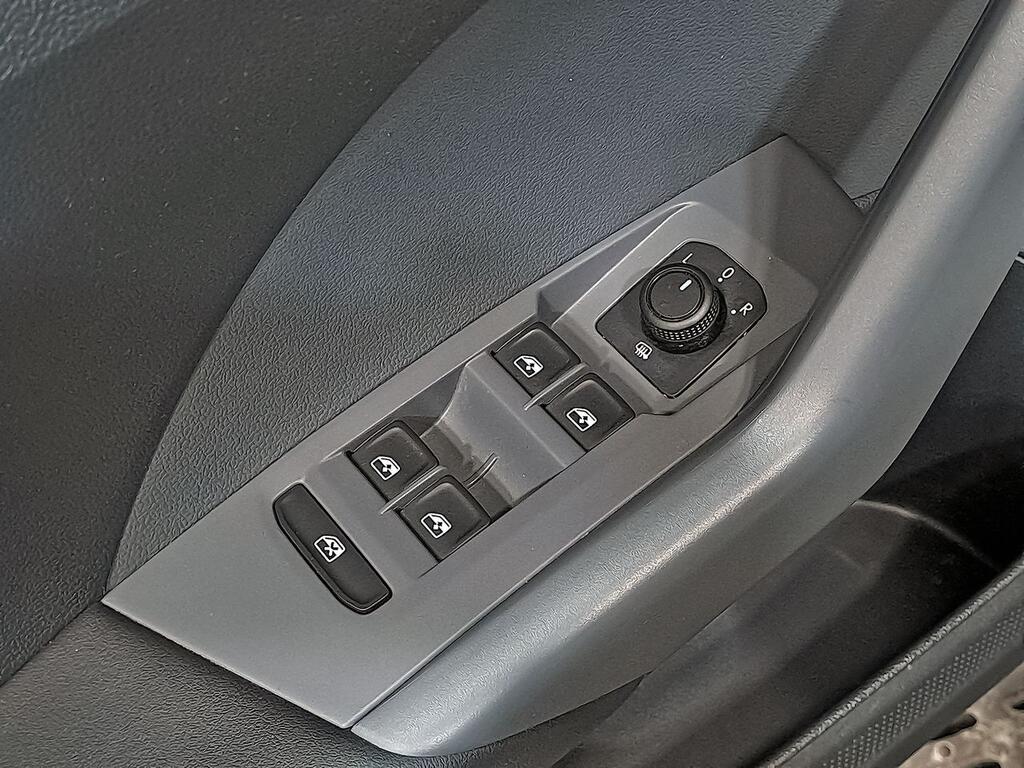 Volkswagen T-Cross Advance 1.0 TSI 70kW (95CV) 9