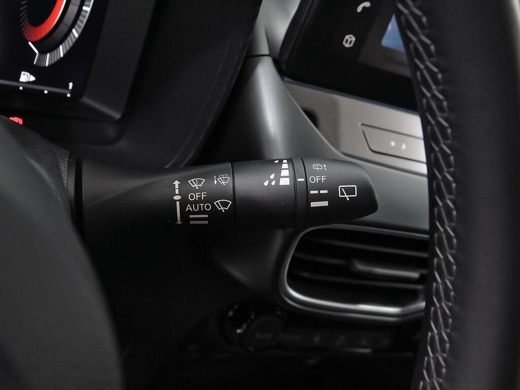 Nissan Juke DIG-T 84 kW (114 CV) DCT 7V N-Connecta 16