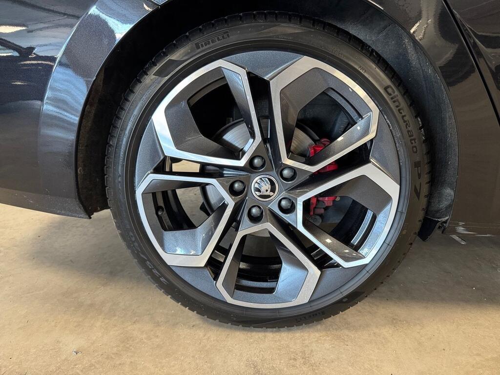 Skoda Octavia 2.0 TDI 147kW (200CV) DSG 4X4 RS 8