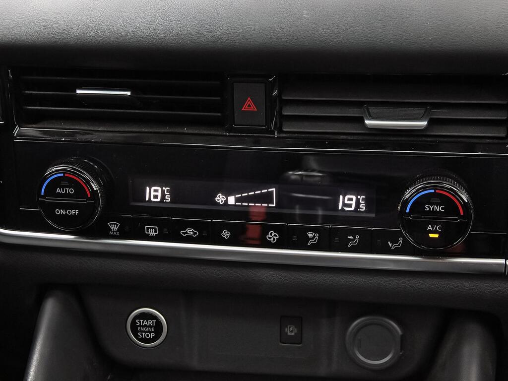 Nissan Qashqai DIG-T 103kW N-Connecta 25
