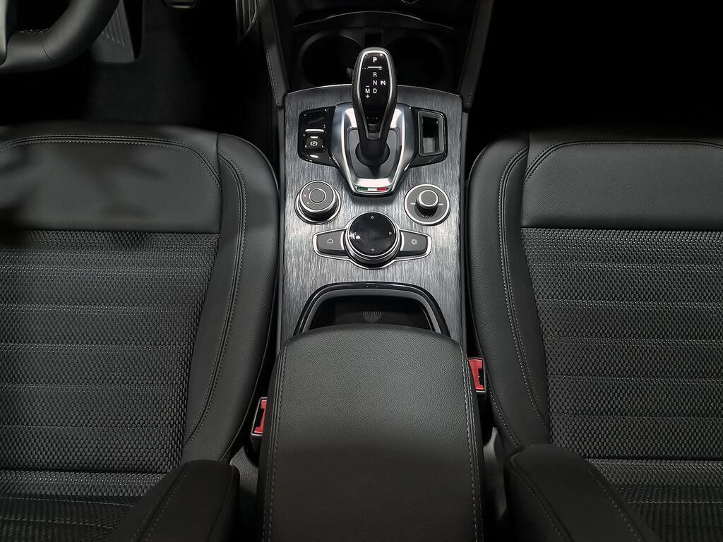 Alfa Romeo Stelvio 2.2 Diesel 118kW (160CV) SPRINT RWD 32