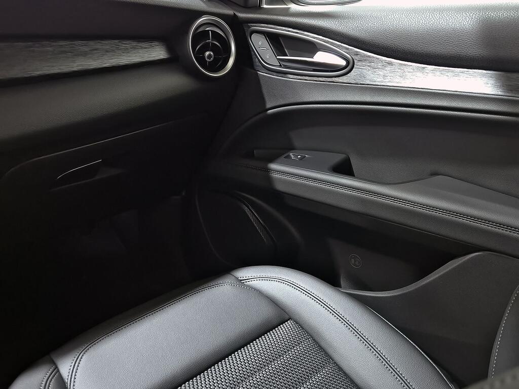Alfa Romeo Stelvio 2.2 Diesel 118kW (160CV) SPRINT RWD 31