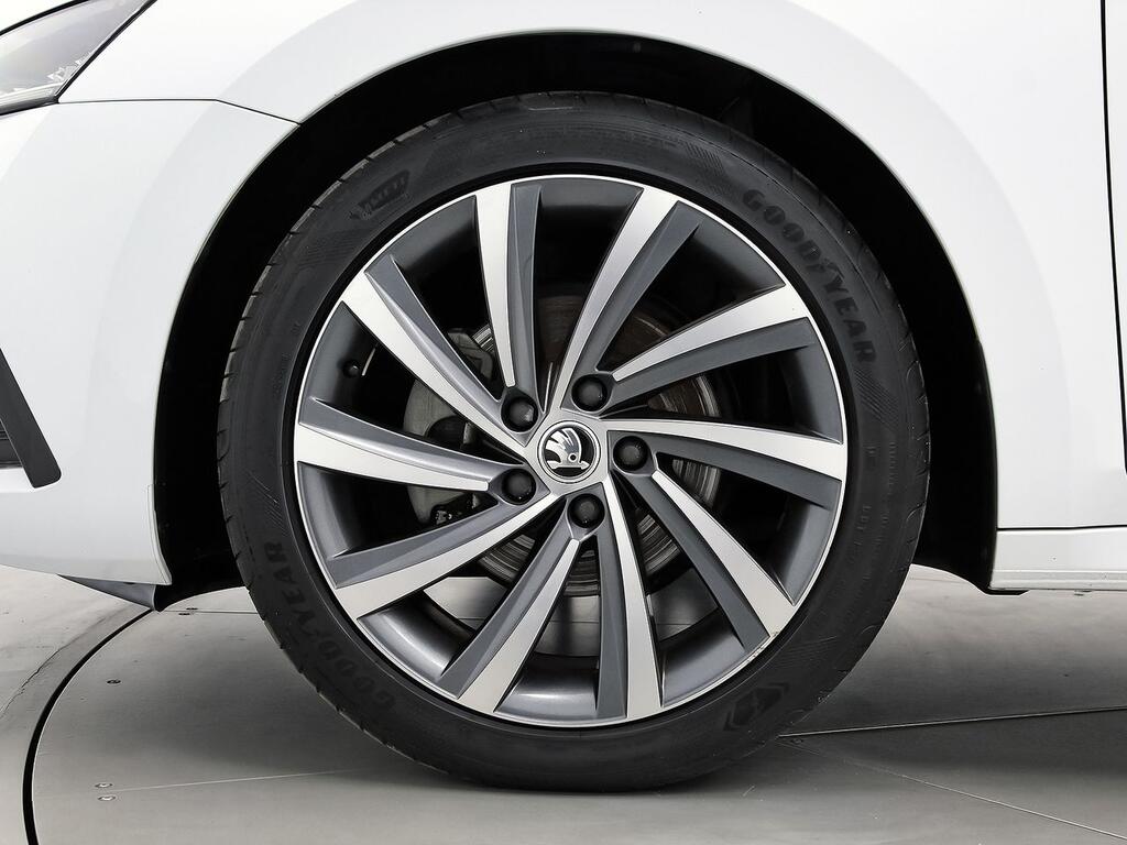Skoda Octavia Combi 2.0 TDI 110kW DSG Ambition Plus 8
