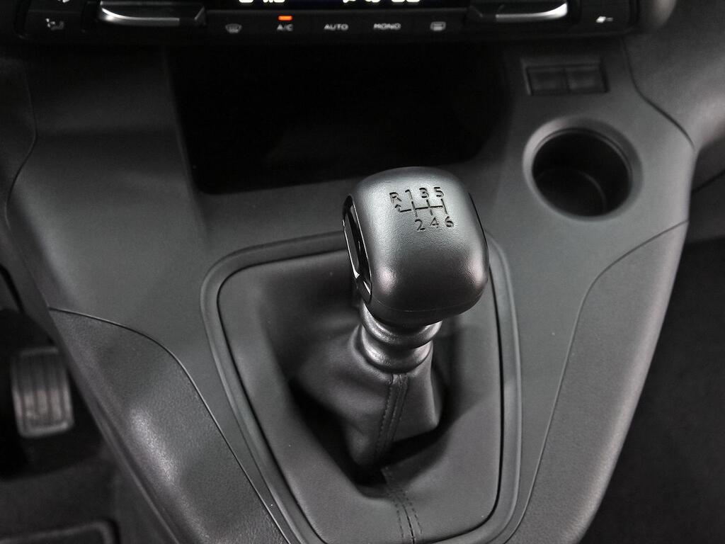 Citroën Berlingo Talla M BlueHDi 100 S&S SHINE 28