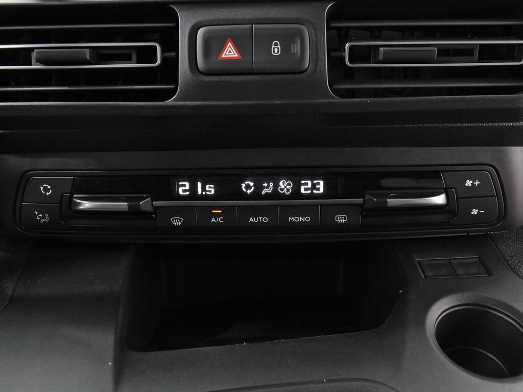 Citroën Berlingo 1.5 BLUEHDI 100 TALLA M SHINE 5P 27