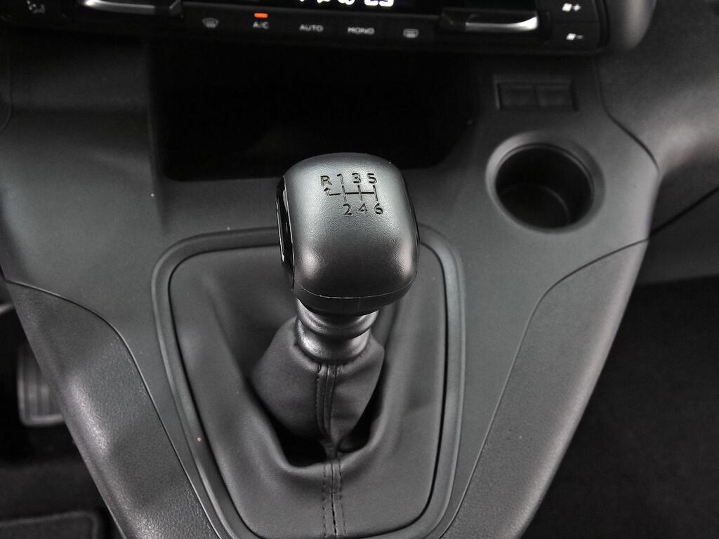 Citroën Berlingo 1.5 BLUEHDI 100 TALLA M SHINE 5P 28