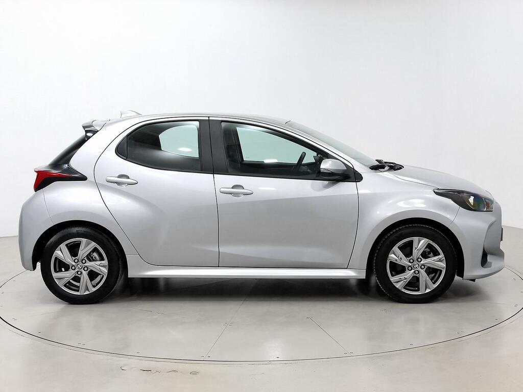 Toyota Yaris 1.5 120H Active Plus 3
