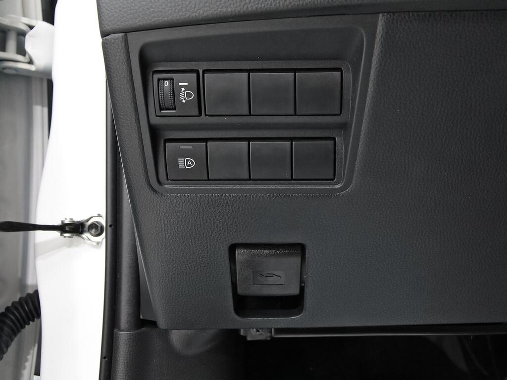 Toyota Yaris 1.5 120H Active Plus 13