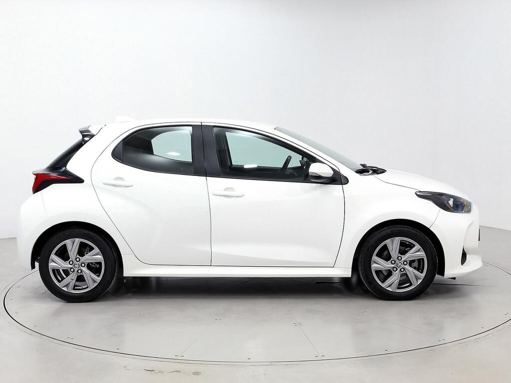 Toyota Yaris 1.5 120H Active Plus 3