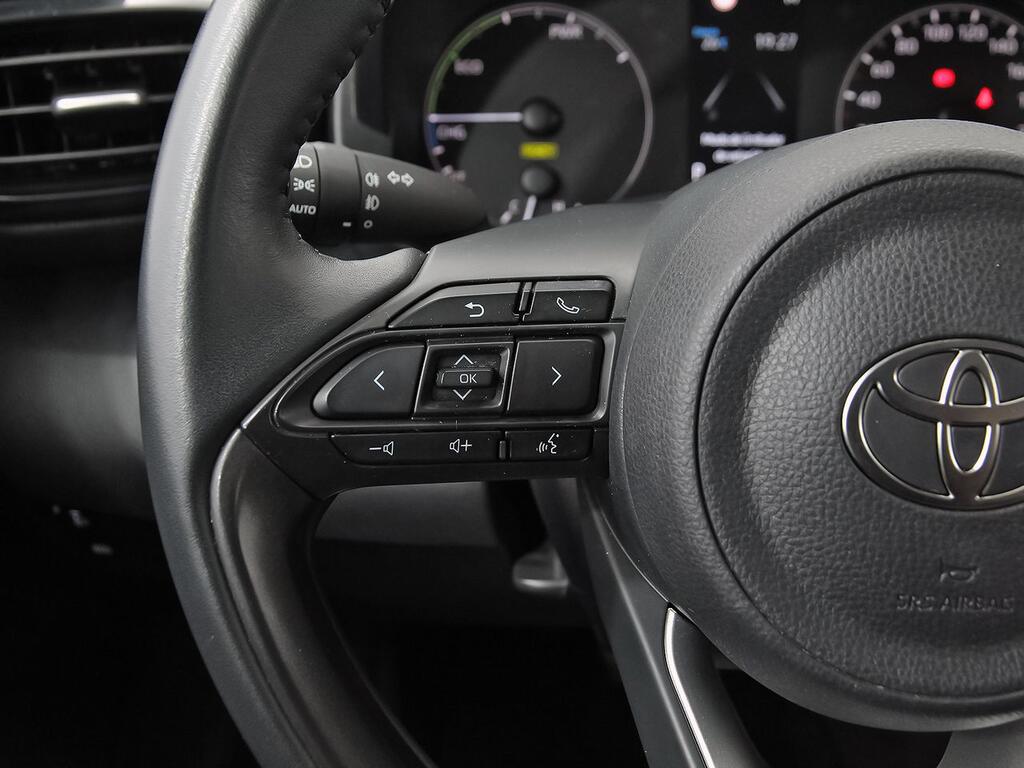 Toyota Yaris 1.5 120H Active Plus 17