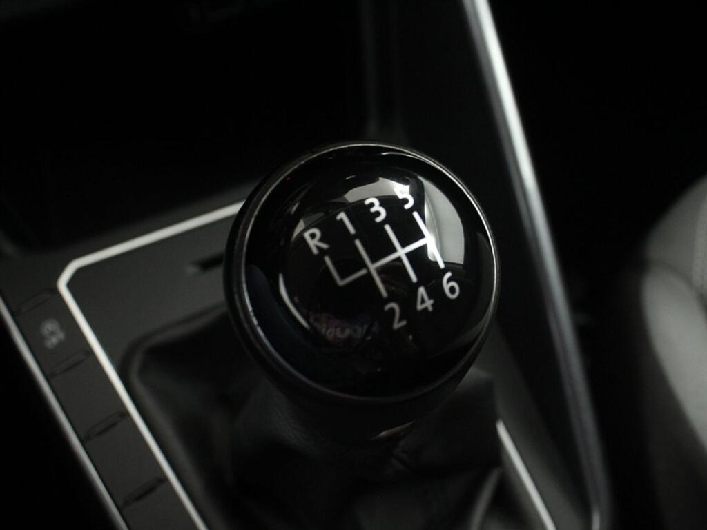Volkswagen Polo Edition 1.0 59kW (80CV) 26