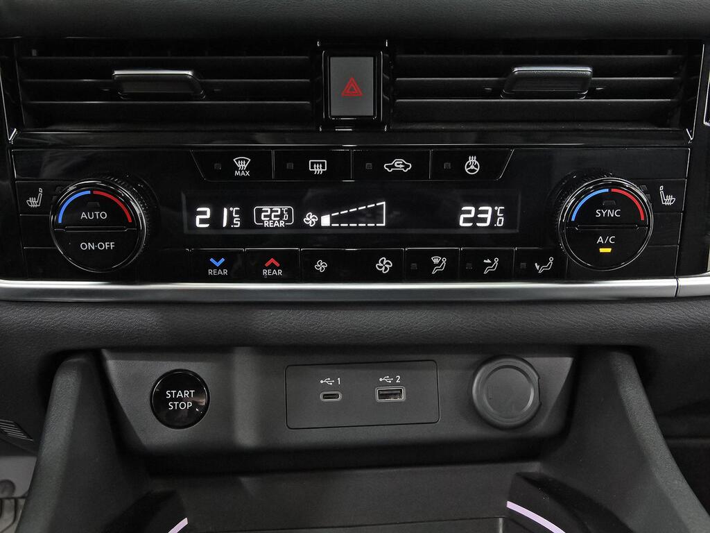 Nissan X-Trail 5pl 1.5 e-4ORCE 158kW 4x4 A/T N-Connecta 31