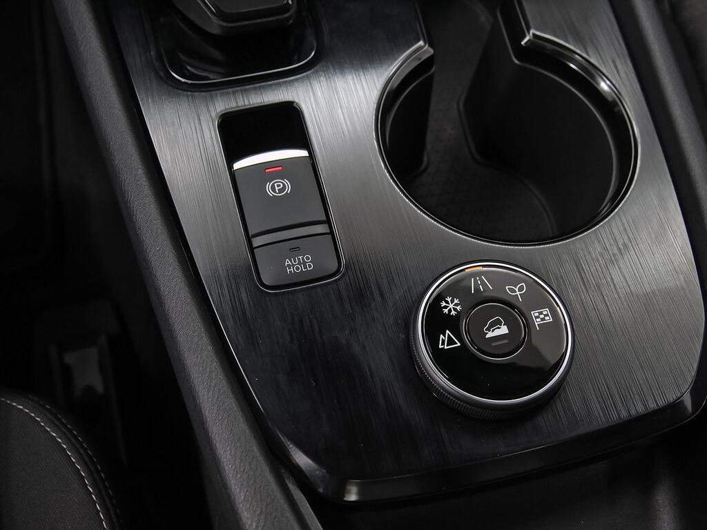Nissan X-Trail 5pl 1.5 e-4ORCE 158kW 4x4 A/T N-Connecta 32