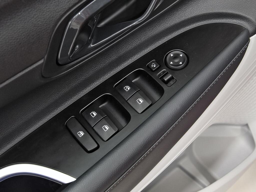 Hyundai i20 1.0 TGDI 74kW (100CV) 48V Tecno 10