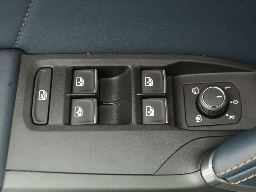 Cupra Formentor 2.0 TSI 228kW) 4Drive DSG L Ed Petrol M 7