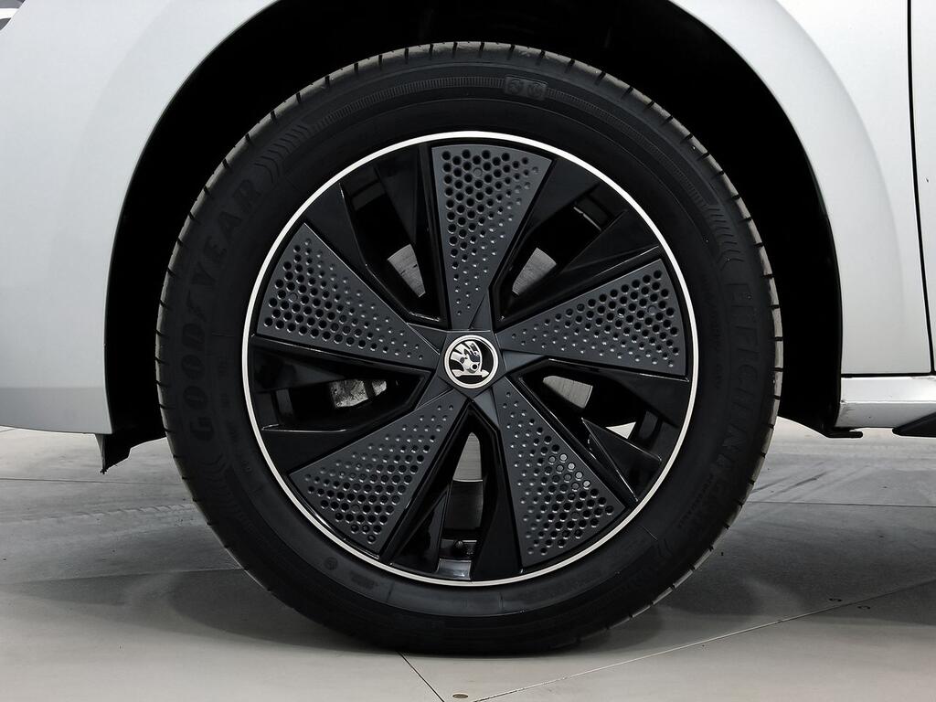 Skoda Kamiq 1.0 TSI 85kW (115CV) DSG MONTE CARLO 8