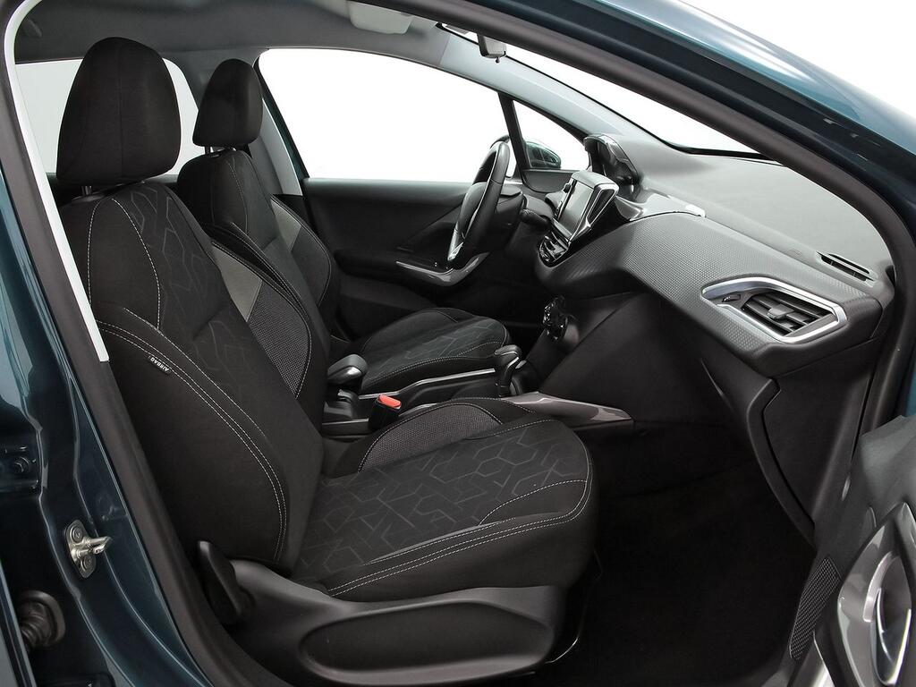Peugeot 2008 Style 1.2L PureTech 81KW (110CV)S&S EAT6 7