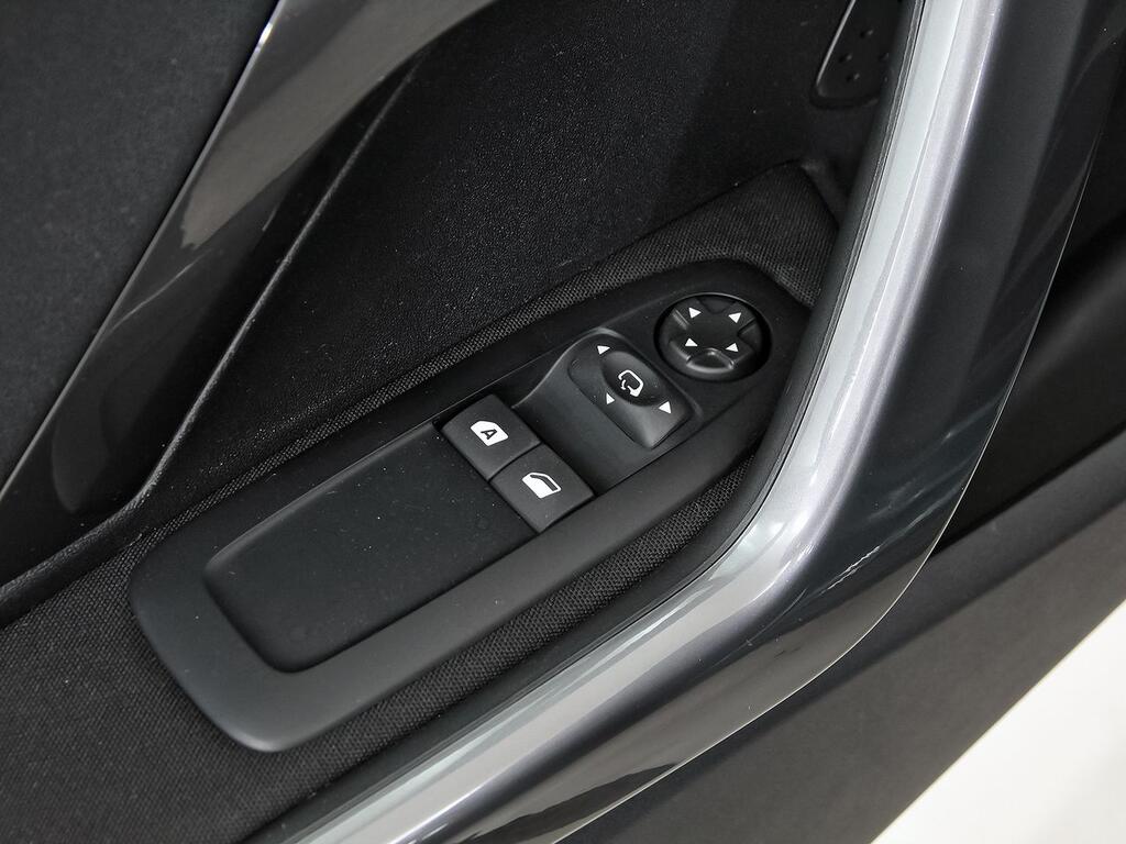 Peugeot 2008 Style 1.2L PureTech 81KW (110CV)S&S EAT6 12